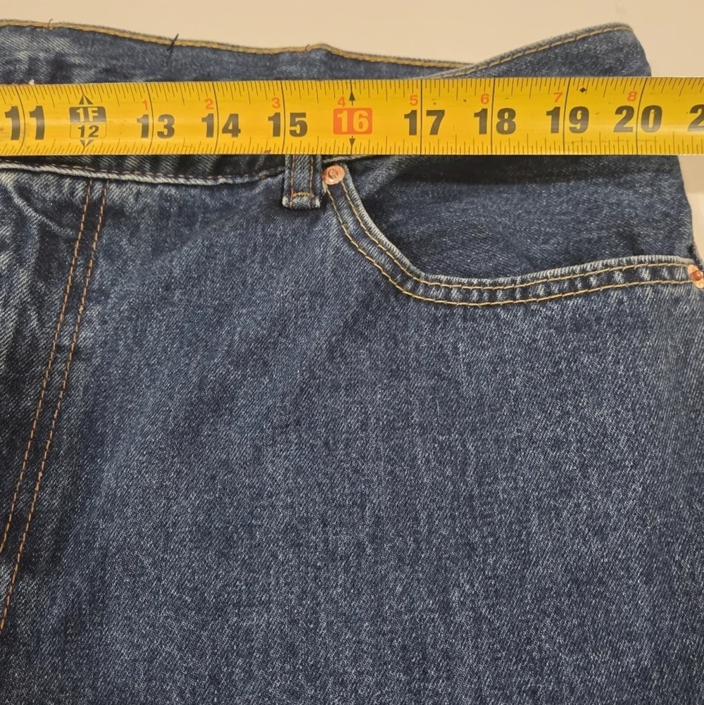 Levi's Classic 505 Men's Regular Straight Blue Jeans NWT.